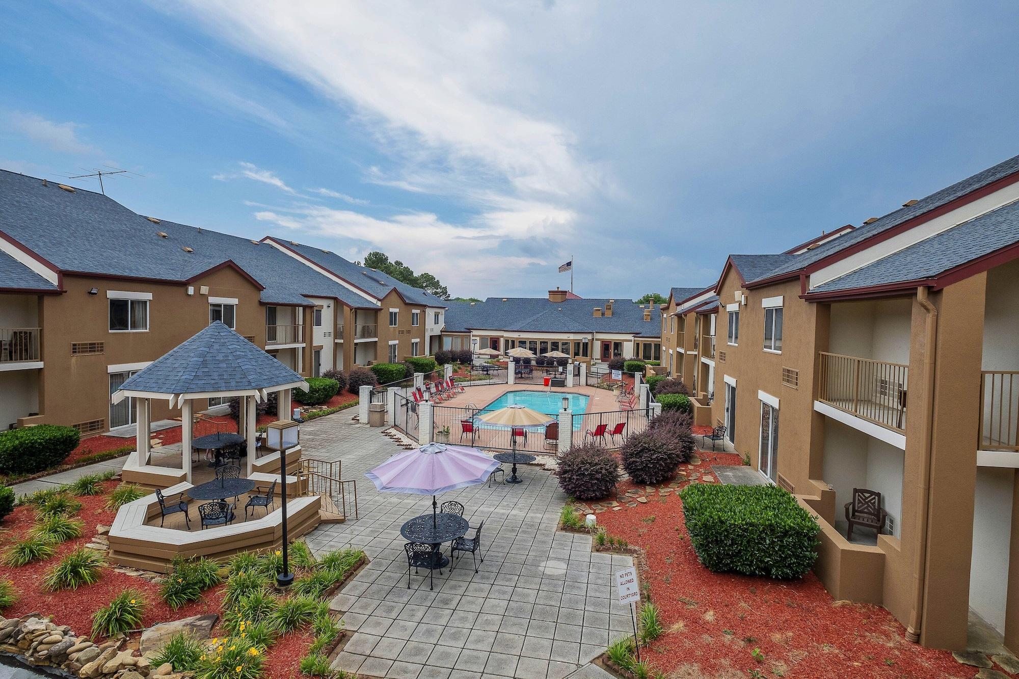 Red Roof Inn Plus+ & Suites Knoxville West - Cedar Bluff Eksteriør billede