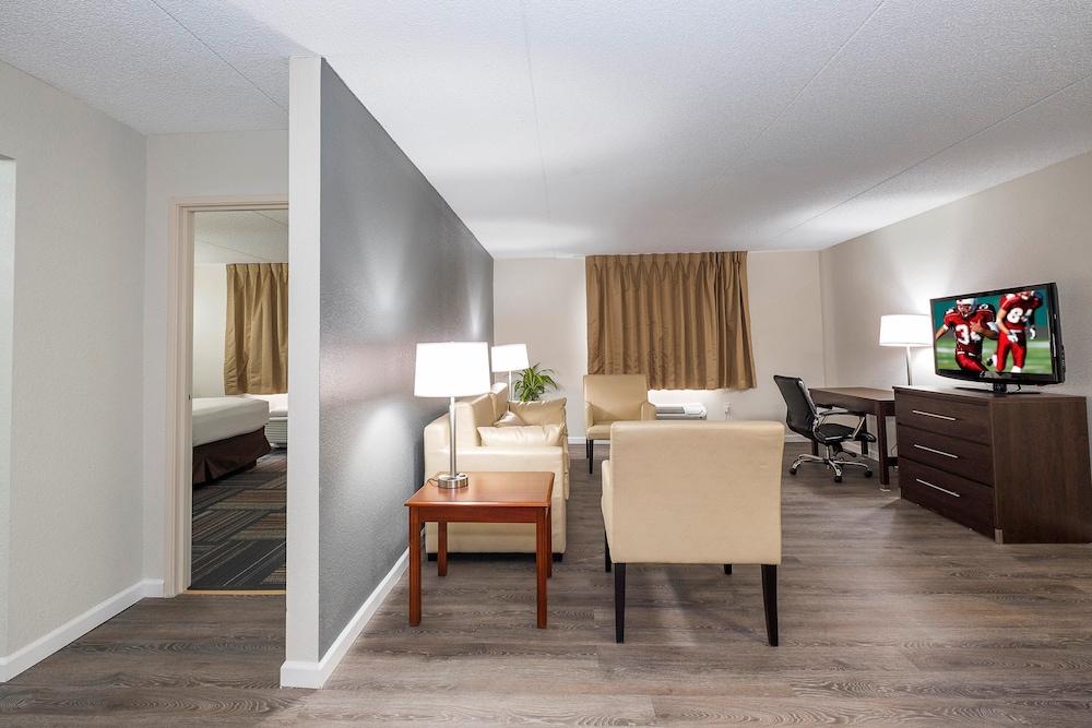 Red Roof Inn Plus+ & Suites Knoxville West - Cedar Bluff Eksteriør billede