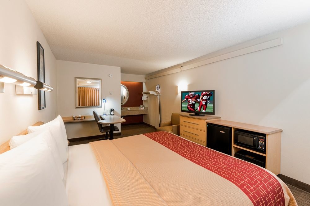 Red Roof Inn Plus+ & Suites Knoxville West - Cedar Bluff Eksteriør billede